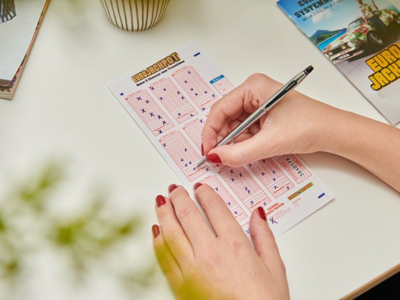 220303 EuroJackpot - Rund 57 Millionen Euro im Jackpot (c) Schlag und Roy GmbH.jpg