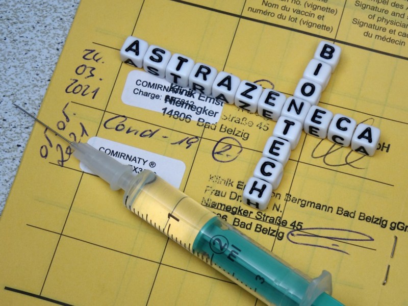 Wird Ungeimpften an einem Ort in Bochum der Eintritt verweigert? (Symbolbild), Beim VfL Bochum könnten bald nur noch Menschen ins Stadion gelassen werden, die geimpft oder genesen sind. (Symbolbild)