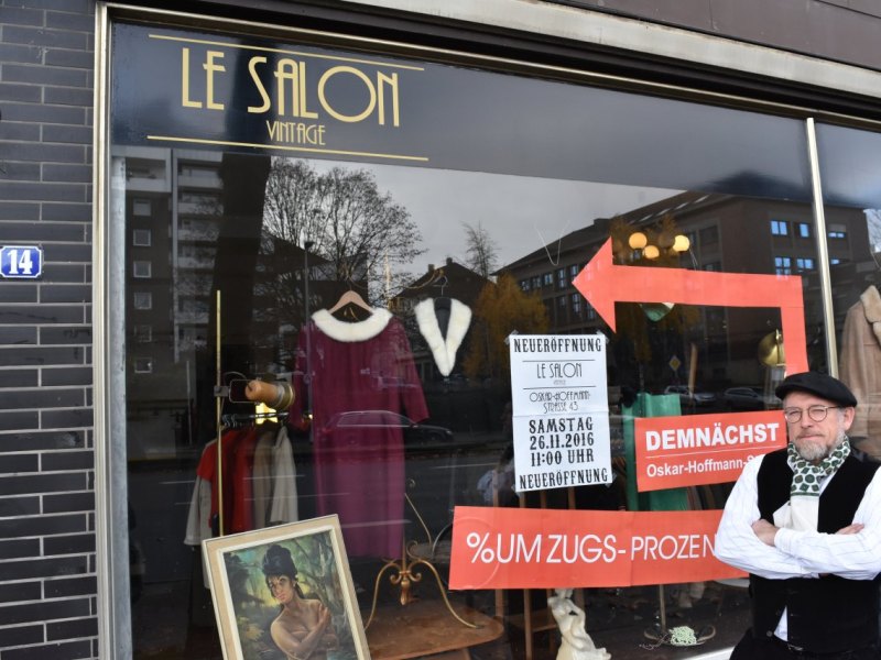 BU - Jürgen Bielawny (53) am letzten Tag in der Königsallee.JPG