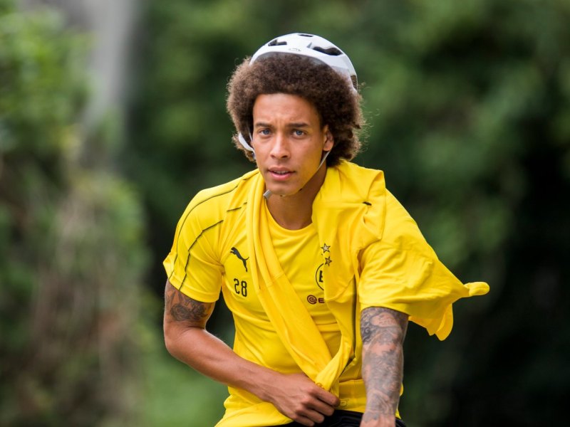 BVB-Axel-Witsel-Fahrrad.jpg
