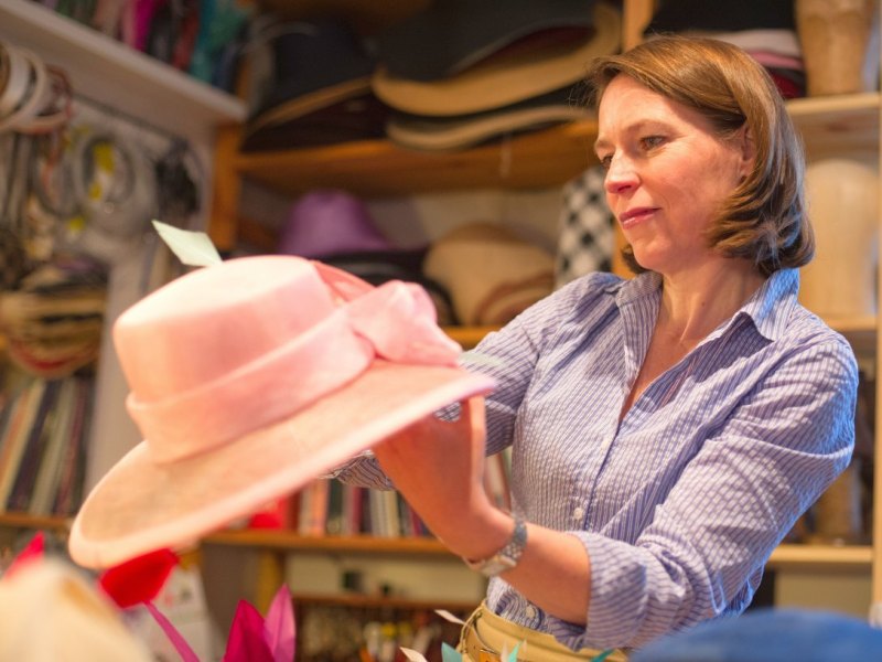 Besuch bei einer Hutmacherin in_0.jpg