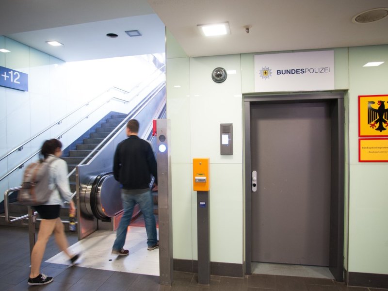 Bundespolizei-wache-Essen-Hauptbahnhof.JPG
