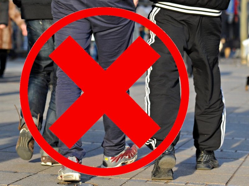Cafe verbietet Jogginghose.jpg