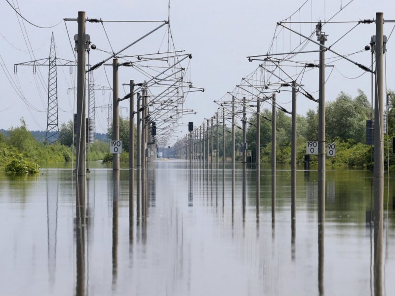 Deutsche_Bahn_Hochwasser.jpg