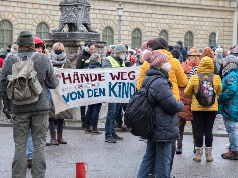 Duisburg-Kinderimpfung-Demo.jpg