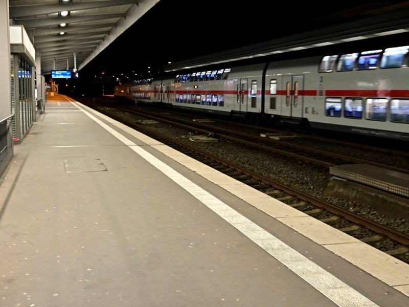 Essen: Junge (12) irrt im Zug herum – unglaublich, was dem Kind passiert ist