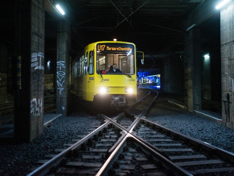 Essen U-Bahn-Tunnel hauptbahnhof, K94, Tunnelkreuzung.jpg