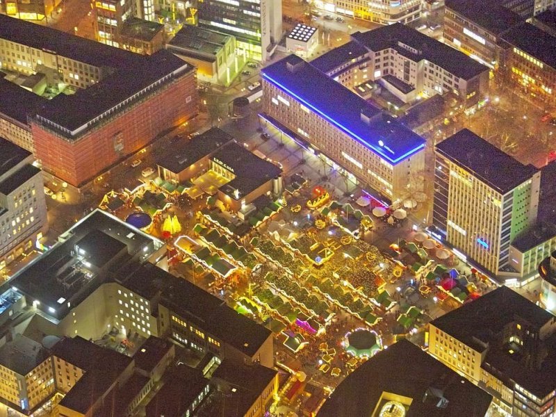 Essen Weihnachtsmarkt Kennedyplatz.jpg