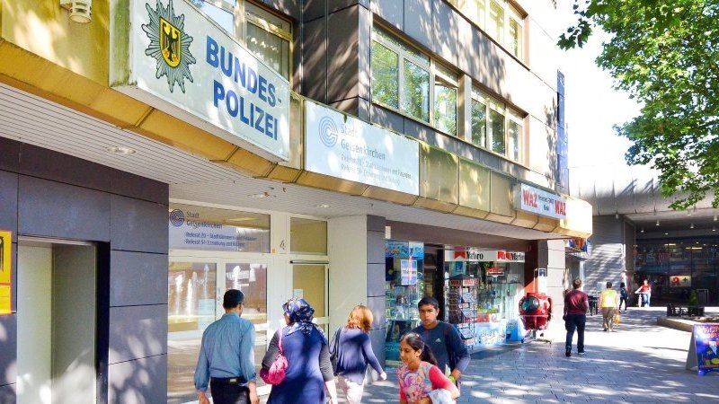 Gelsenkirchen-Bundespolizei-Wache-Hauptbahnhof.jpg