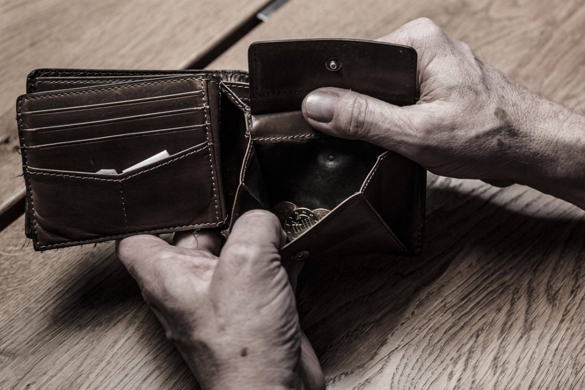 Hartz 4: Experten mit heftiger Kritik! DAS muss sich beim Geld dringend ändern