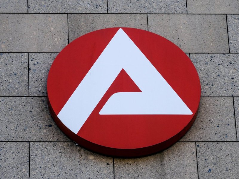 Hartz 4: Weil der Vermieter DAS verlangt, muss Jobcenter extra zahlen