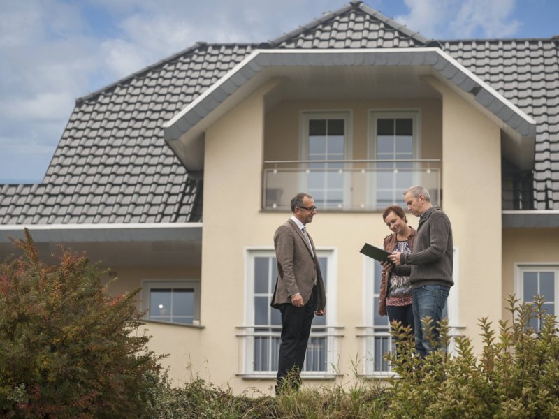 Haus-Makler-Verkauf.jpg