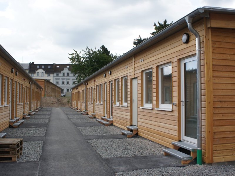 Holzhäuser_Flüchtlingsunerkünfte.JPG