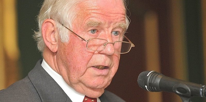 Kurt Biedenkopf spricht in--656x240.jpg