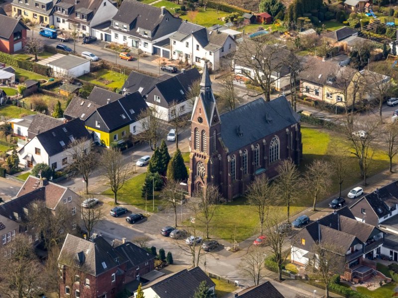 Mülheim: Kirche von St. Theresia von Avila.jpg