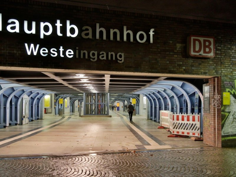 Oberhausen-Hauptbahnhof.jpg