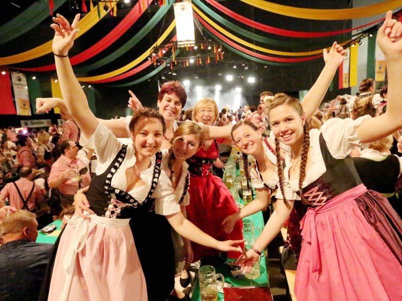 Oktoberfest-Arena-Oberhausen-Centro.jpg