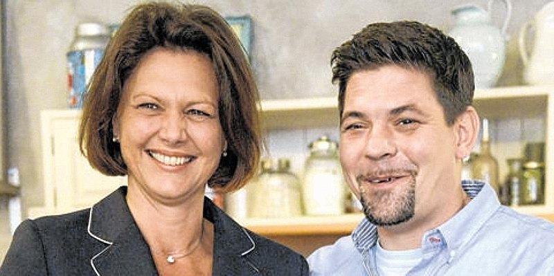 Reuters (mecom)-00016015948570-HighRes--656x240.jpg