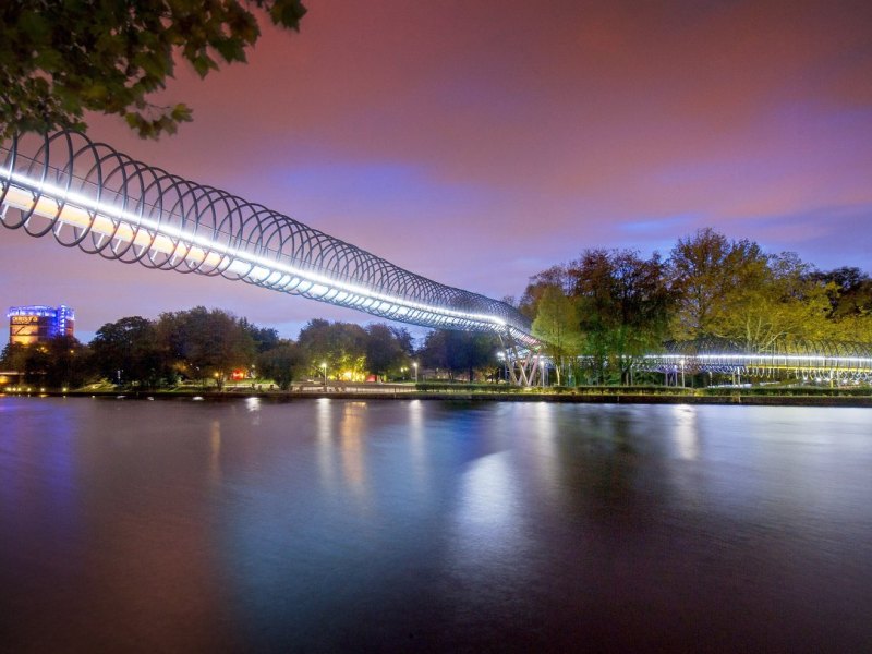 Slinky Springs Ilja Höpping.jpg