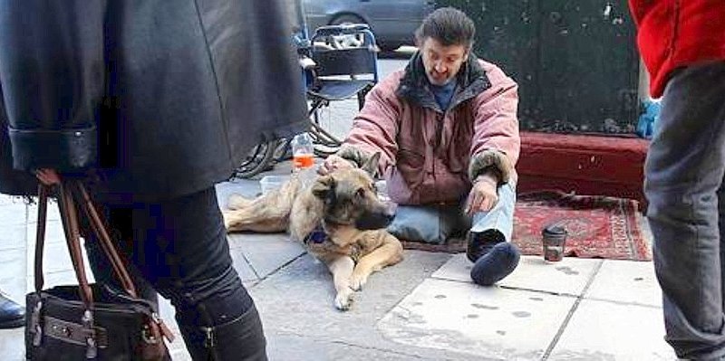 Stadiou Street in central Athens--656x240.jpg