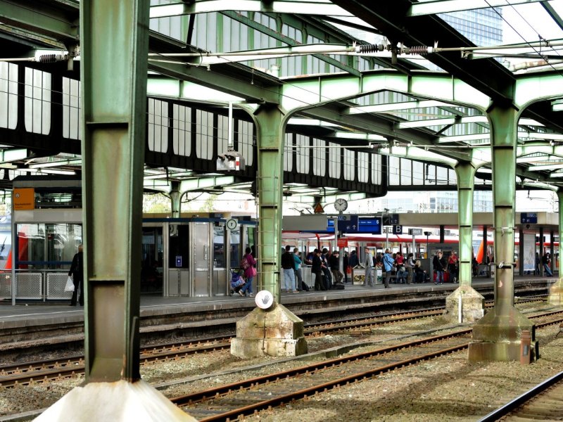 TT-Bahnhof-DU-Dach.jpg