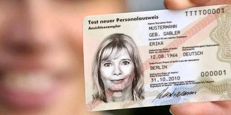 Vorstellung des neuen Personalausweises-knAI--656x240@DERWESTEN.jpg