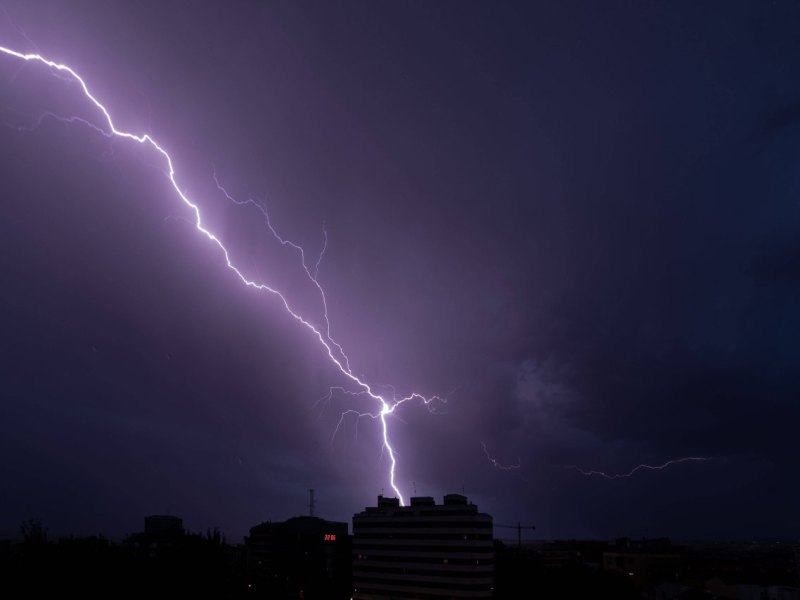 Wetter in Deutschland: Es drohen Gewitter - und sogar Tornados!