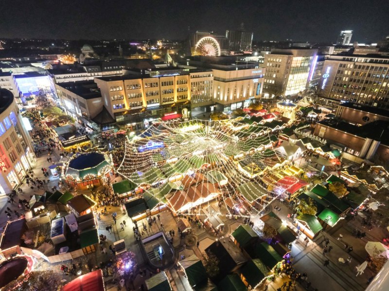 essen-weihnachtsmarkt-sonntag-kennedyplatz.JPG