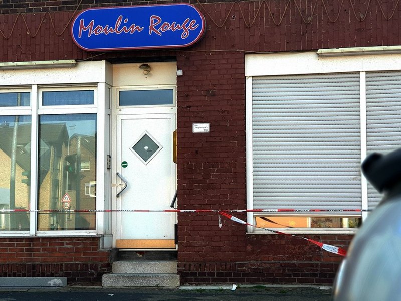 moers-messerattacke-moulin-rouge.jpg