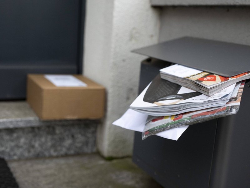 paket vor haustür.jpg