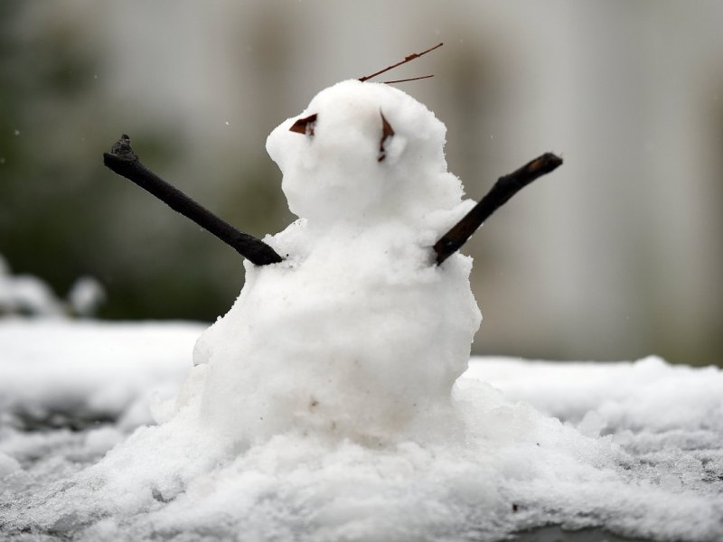 schneemann-schnee-winter.jpg