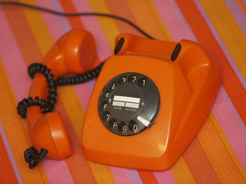 telefon.jpg