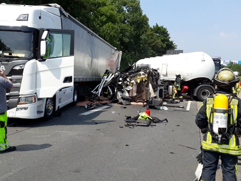 20180529_Lkw-Unfall_A40_Duisburg_ANC-NEWS-01.jpg