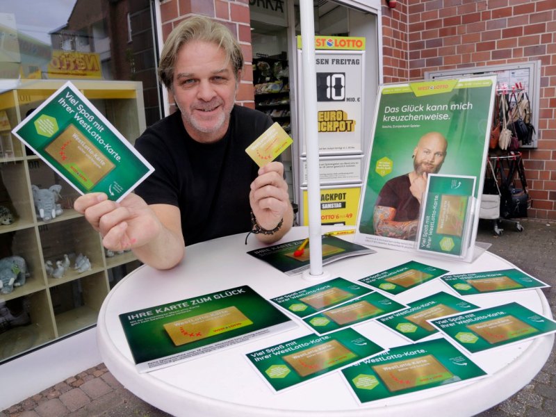 211022 - WestLotto-Karte immer gut informiert (c) Jürgen Peperhowe.jpg