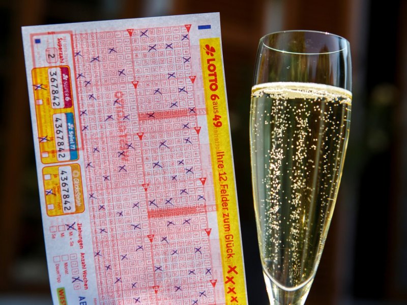 211230 LOTTO 6aus49 - Spielschein-(c)MünsterView.JPG
