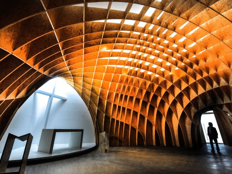 Autobahnkirche Wilnsdorf.jpg