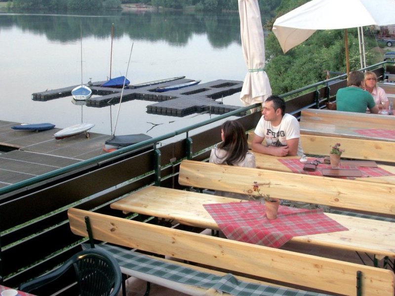 Biergarten Duisburg Schroeder's Tafelfreuden.JPG