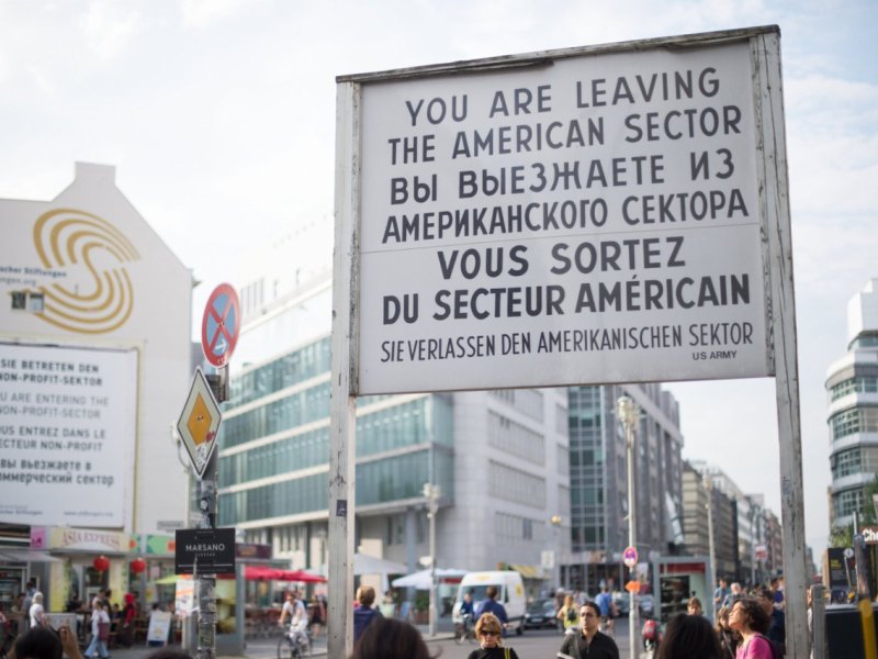 Ckeckpoint Charlie.jpg