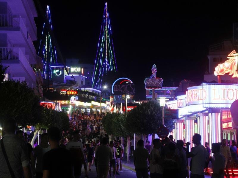 Clubs, Discos und Nachtlokale auf Mallorca und den anderen Baleareninseln dürfen ab dem 8. Oktober wieder ihre Tanzflächen öffnen.