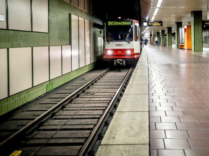 Dortmund U-Bahn.jpg