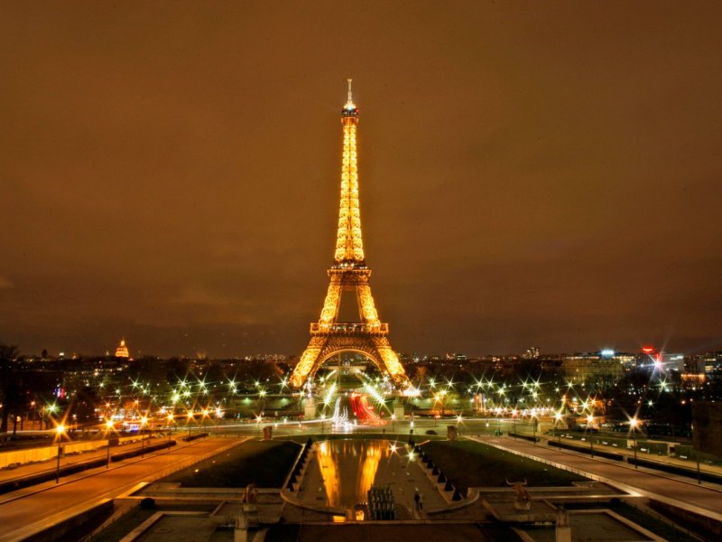 Eiffelturm Paris.jpg