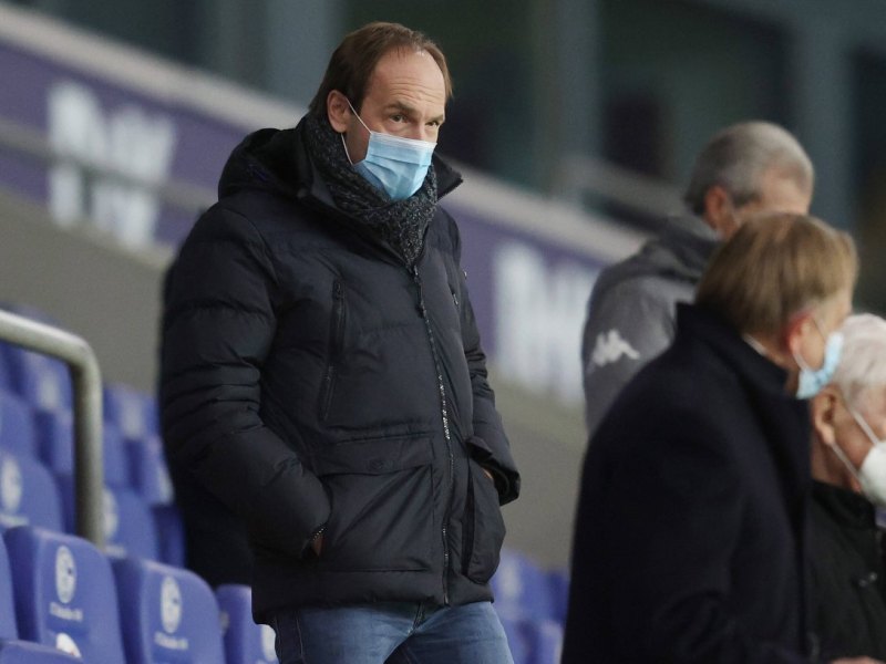 FC Schalke 04 Alexander Jobst Vorstand Beben.jpg