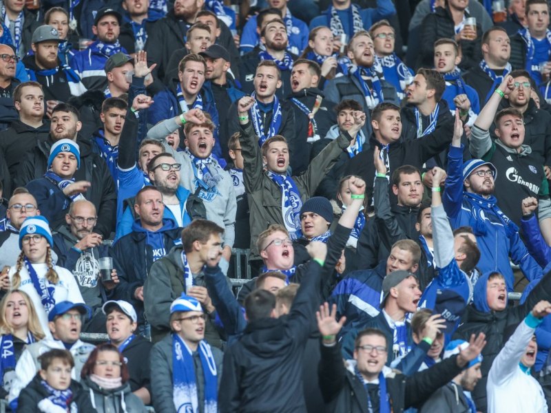 FC Schalke 04_fans.jpg