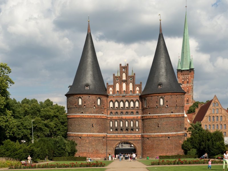 Holstentor Lübeck.jpg