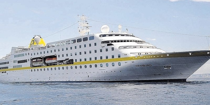 Kreuzfahrtschiff MS Hamburg.jpg