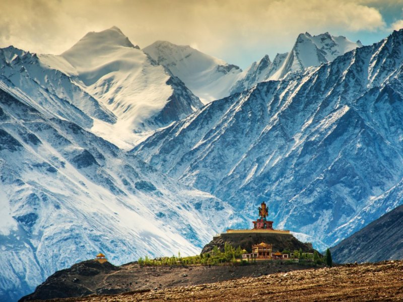Ladakh Kloster Himalaya.jpg