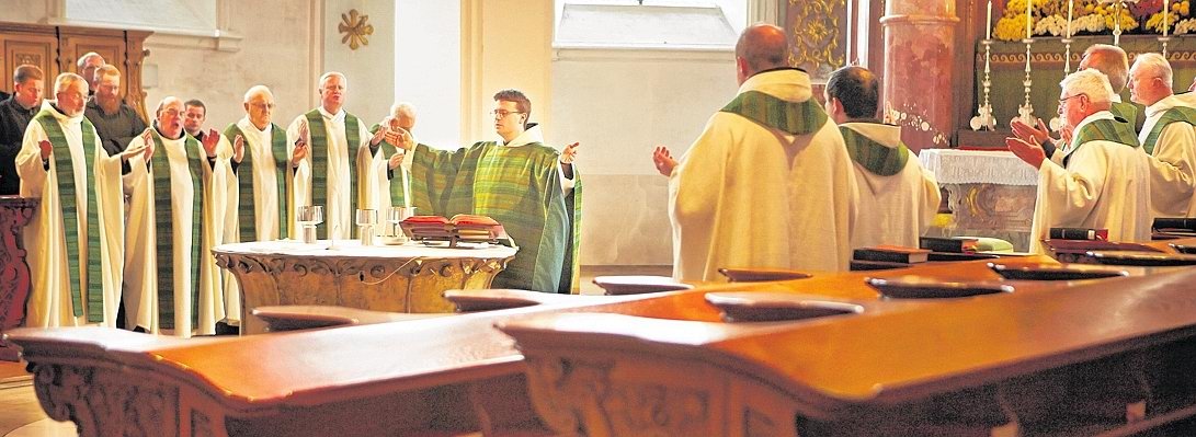 Mönche Kloster Beuron.jpg