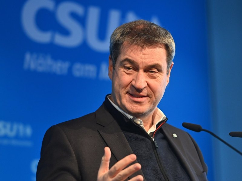 Omikron: Steigende Corona-Zahlen – doch Söder verlangt DAS ++ Österreich geht radikalen Schritt