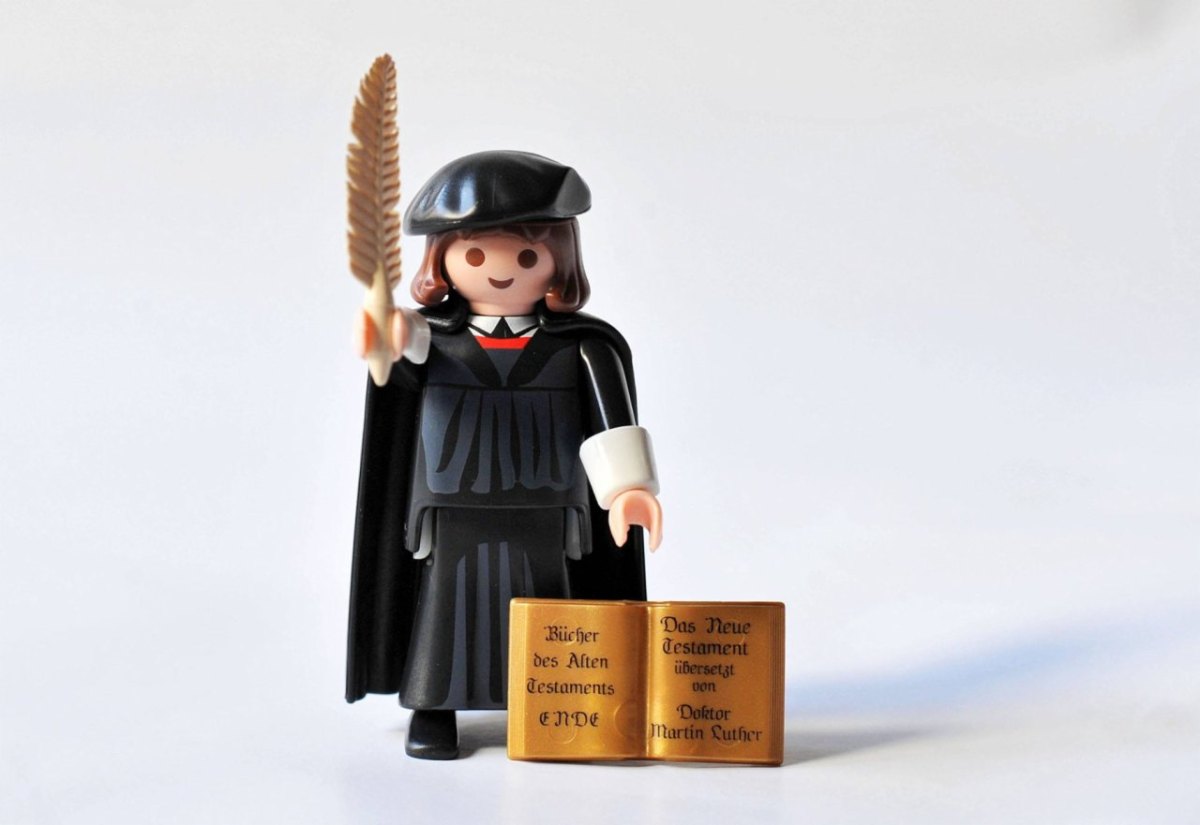 Playmobil Luther.jpg