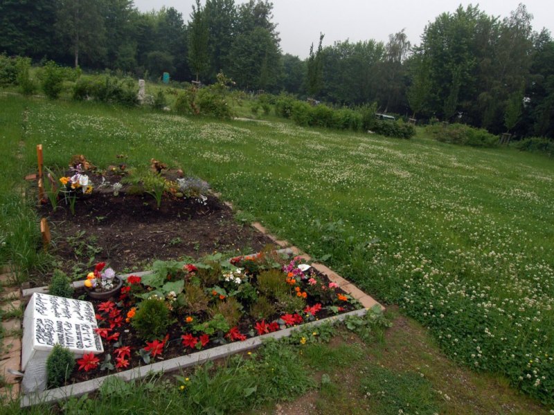 Pol_Muslimischer Friedhof vorhalle_16053071.jpg